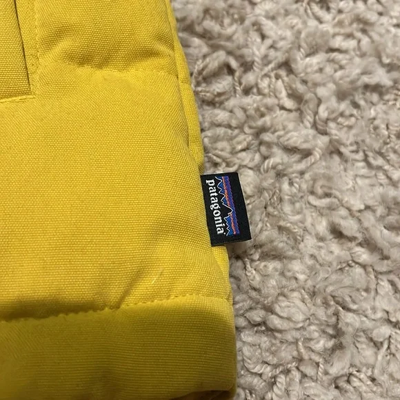 Patagonia Bivy Hooded Puffer Vest Style 27746 Sulpher Yellow Navy Blue - Picture 3 of 7